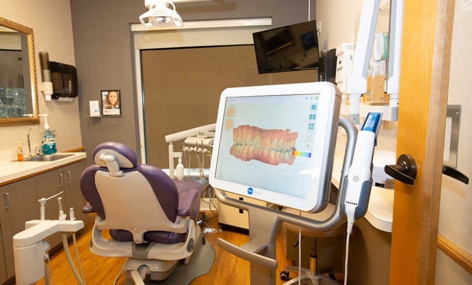 Dental treatment room